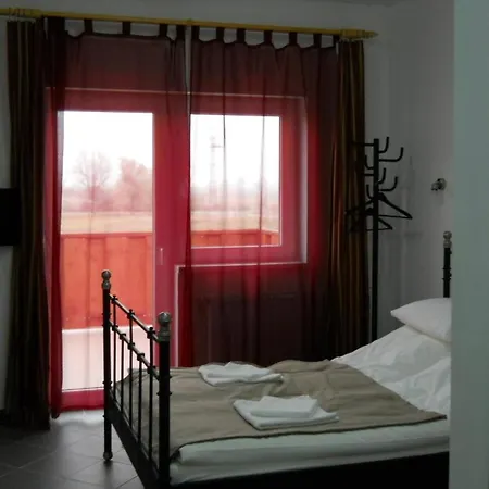 מוטל Kisdunapart 510 Taksony