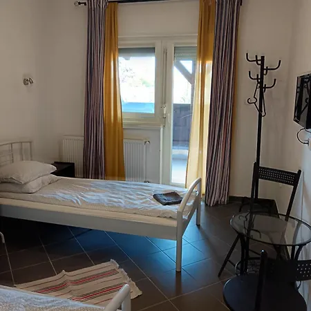 Kisdunapart 510 3* Taksony